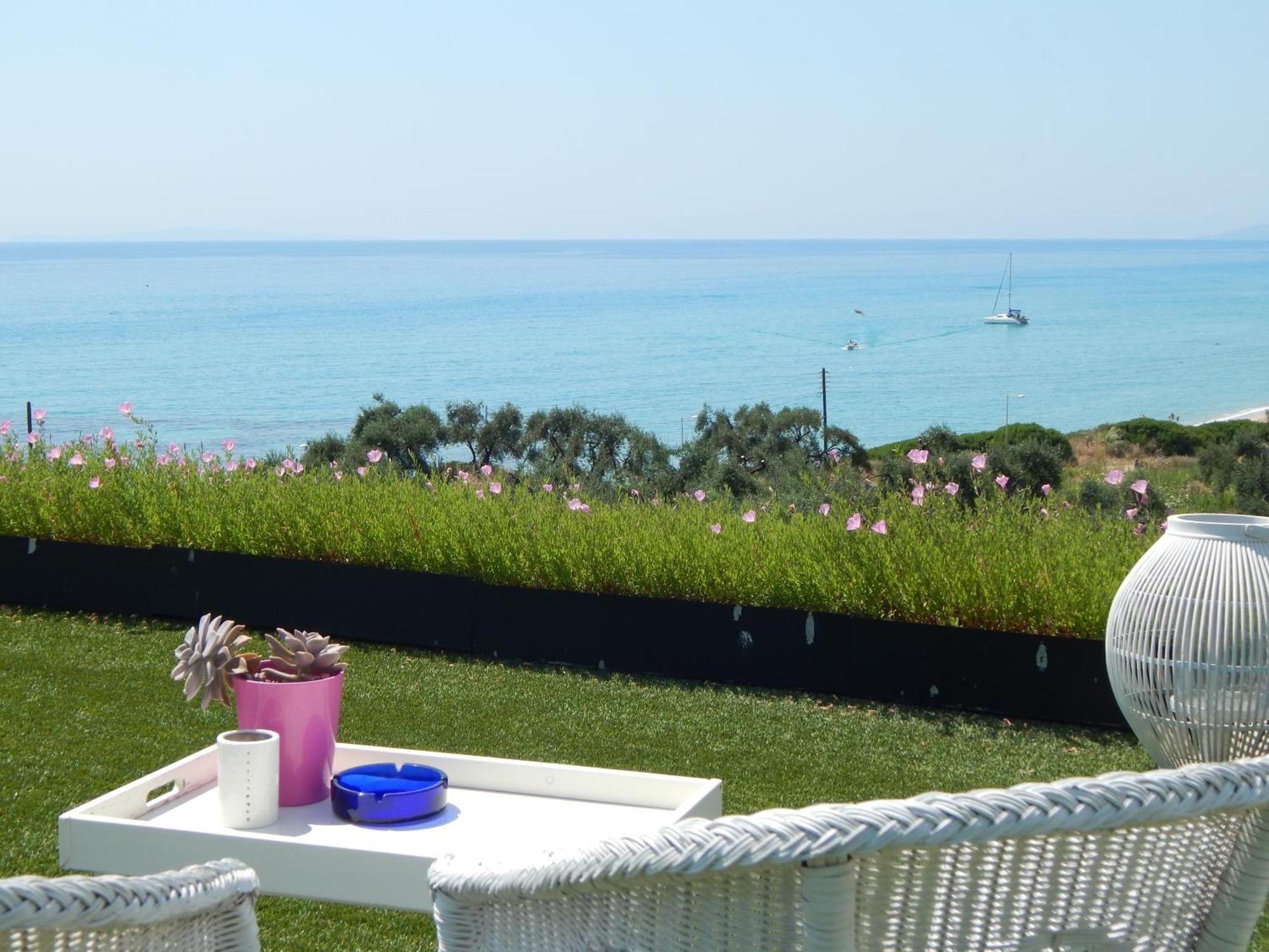 Palmina Mare Villa And Studios Paralia Vrachou Exteriör bild