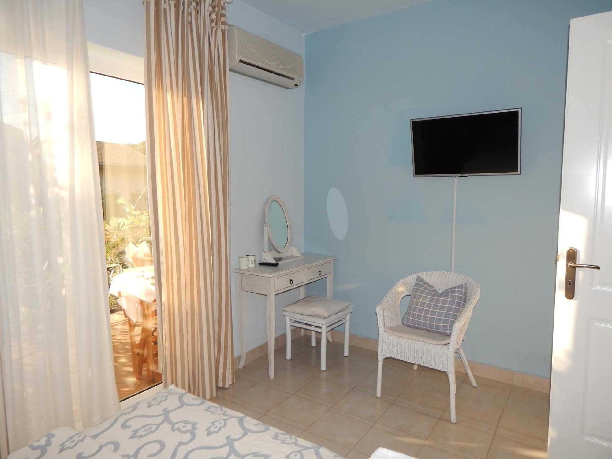 Palmina Mare Villa And Studios Paralia Vrachou Exteriör bild