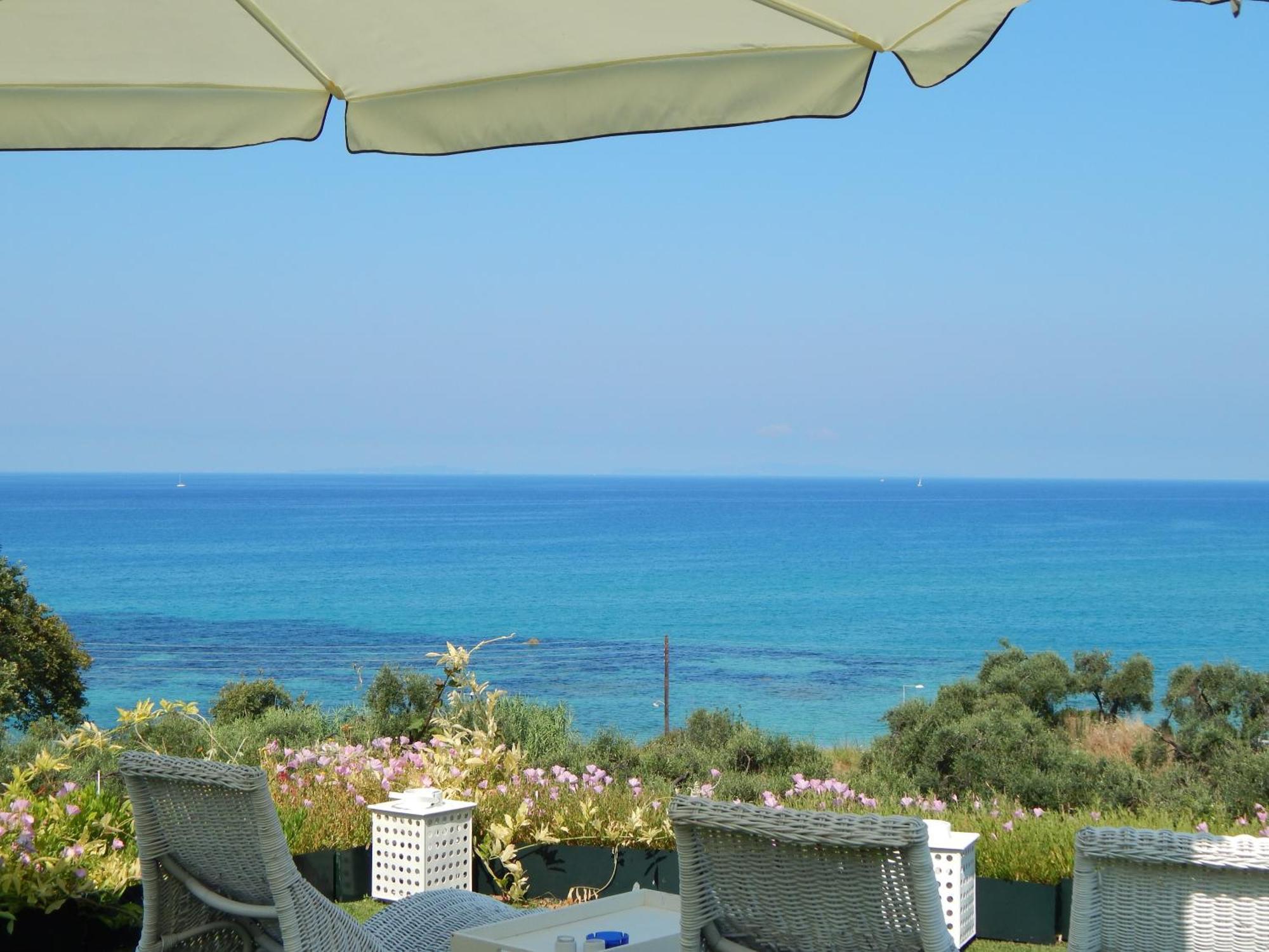 Palmina Mare Villa And Studios Paralia Vrachou Exteriör bild