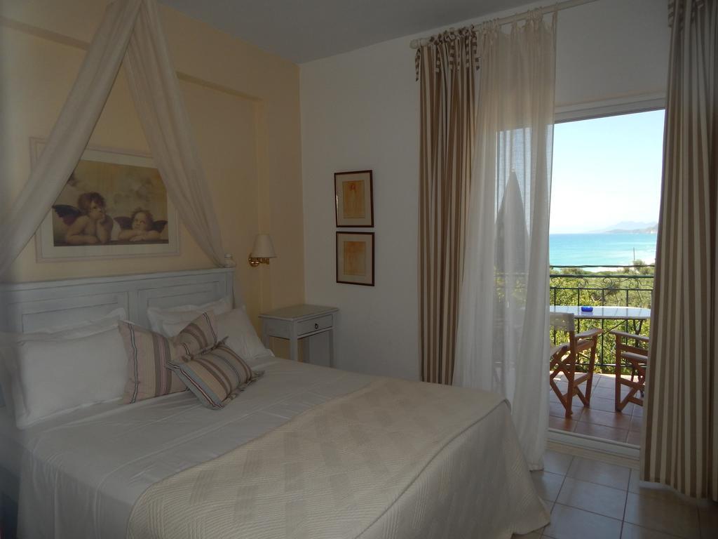 Palmina Mare Villa And Studios Paralia Vrachou Exteriör bild