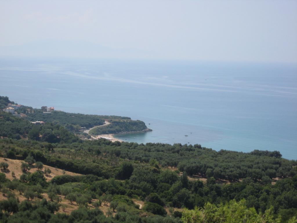 Palmina Mare Villa And Studios Paralia Vrachou Exteriör bild